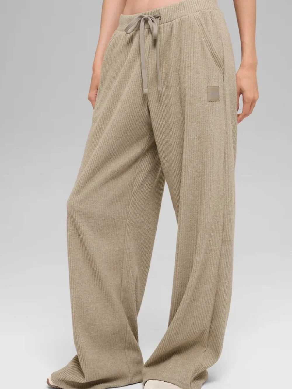 ALO YOGA Women's Muse Wide Leg Pant Gravel Heather size medium NWOT